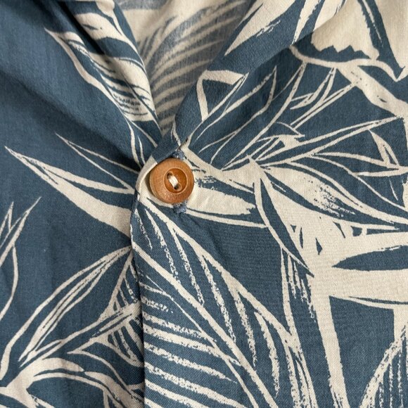 Paradise Found Hawaiian Shirt Mens XL Blue Tom Selleck Magnum PI Vintage Resort - Picture 6 of 7